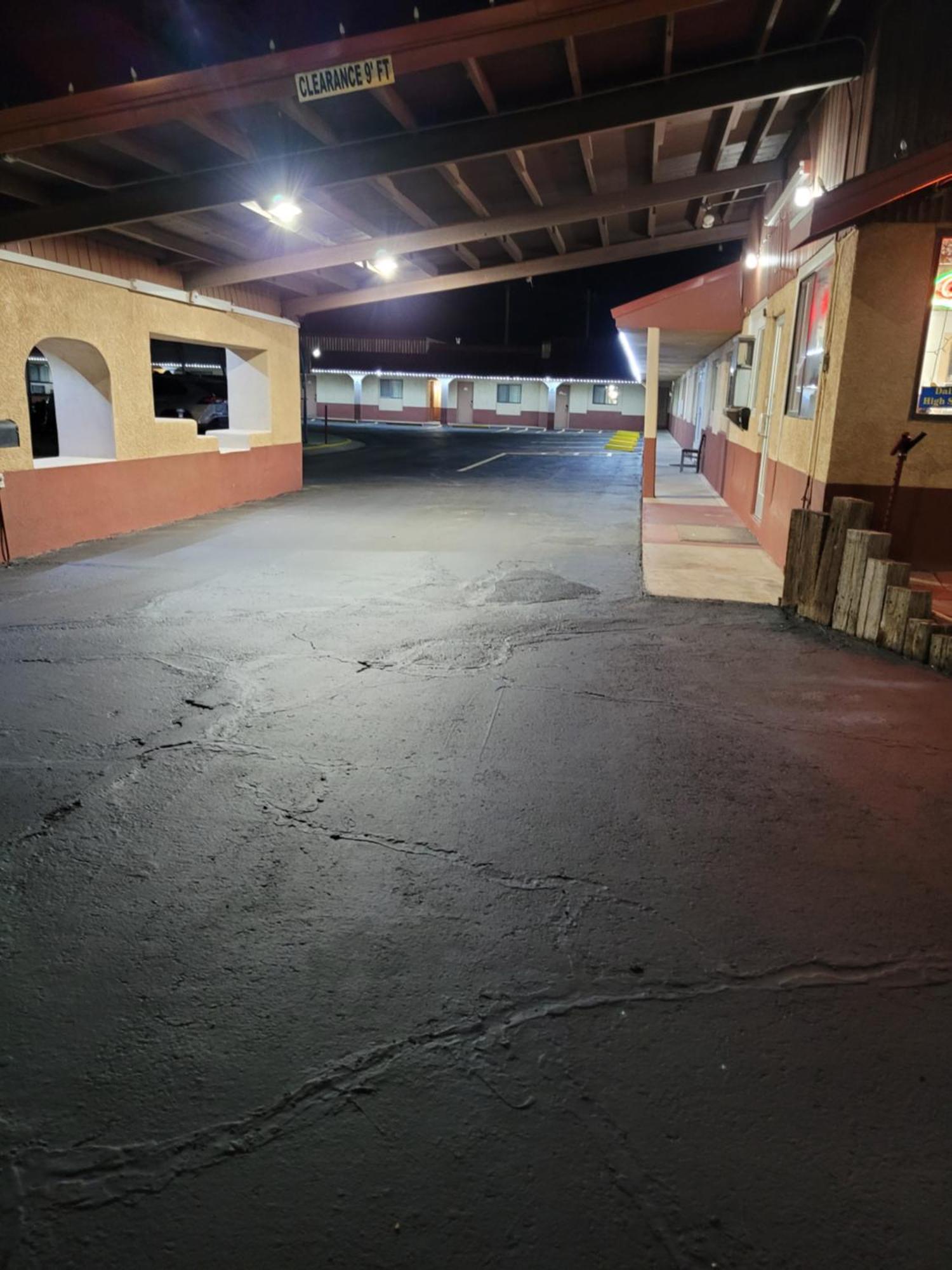 Sands Motel Portales Kültér fotó