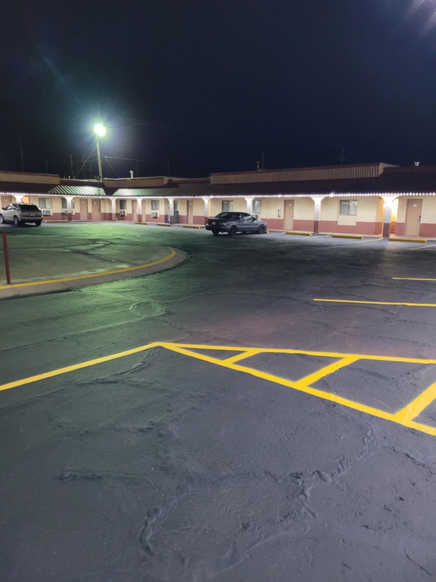 Sands Motel Portales Kültér fotó