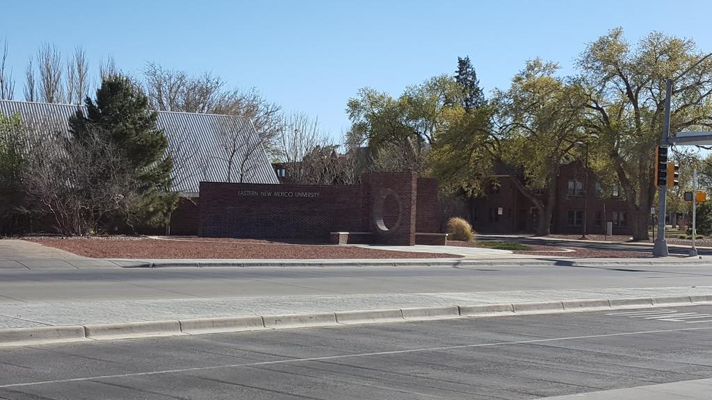 Sands Motel Portales Kültér fotó